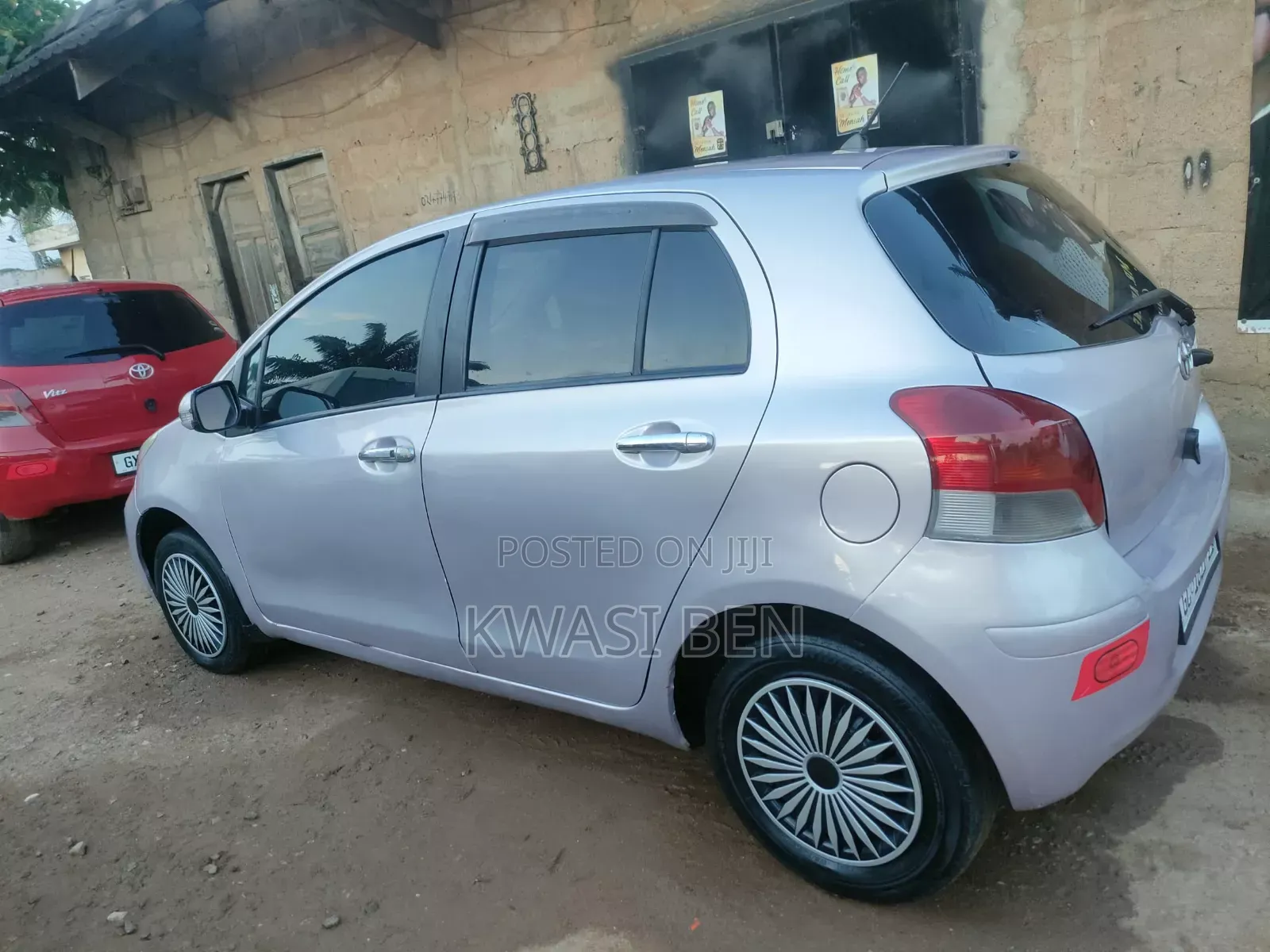Toyota Vitz 2010 Gray