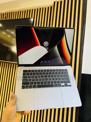 Laptop Apple MacBook Air 2023 M2 8GB Apple M2 SSD 256GB
