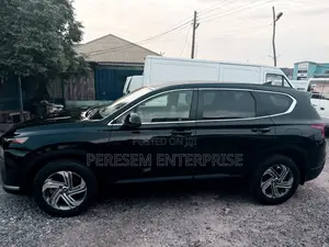 Hyundai Santa Fe SE (4 styles) 2022 Black