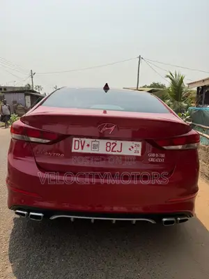 Hyundai Elantra SE Sedan FWD (2.0L 4cyl 6M) 2017 Red