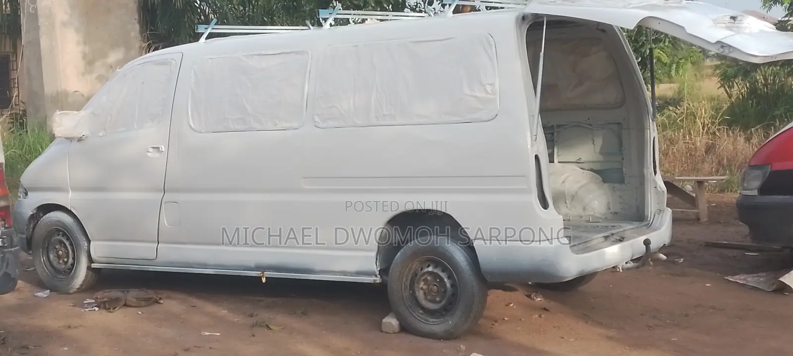Toyota HiAce 2013 White