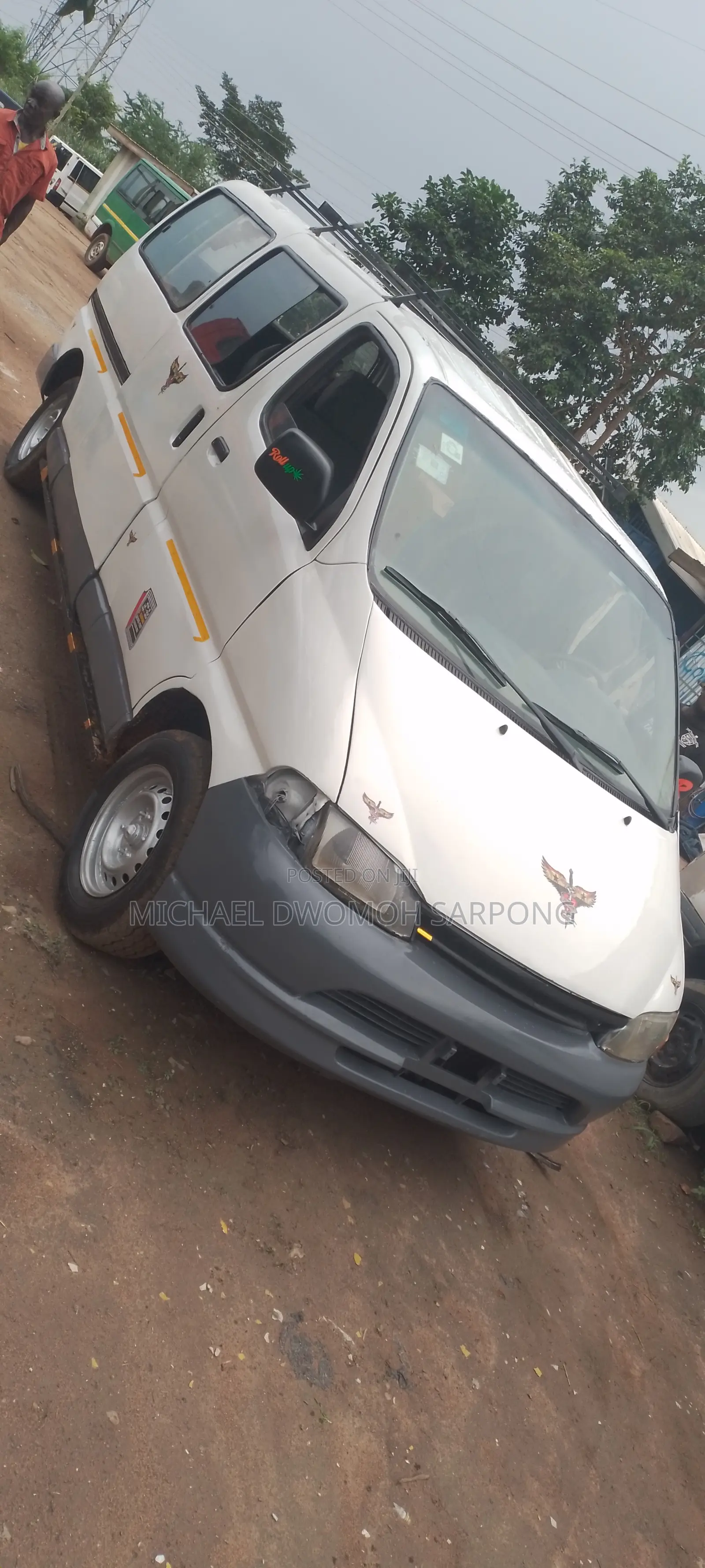 Toyota HiAce 2013 White
