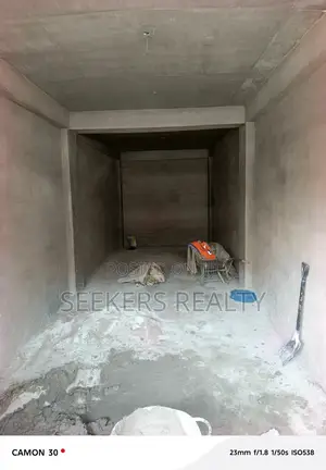Newly Built Shops for Long Lease – Mokola Market, Accra