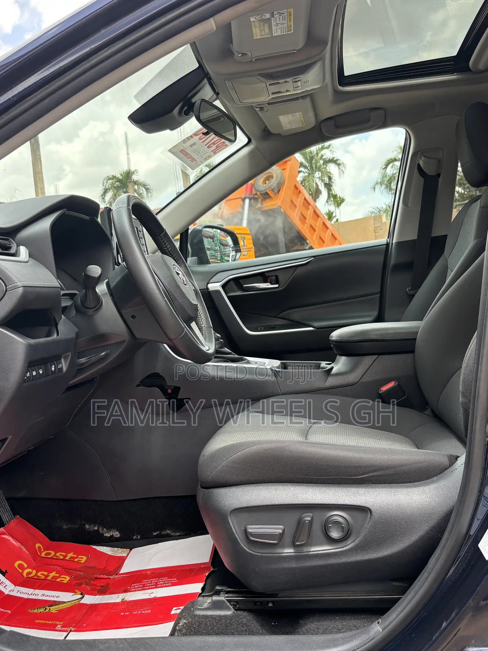 Toyota RAV4 XLE 2021 Purple