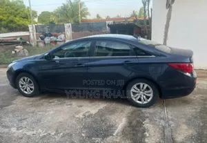Hyundai Sonata 2012 Black