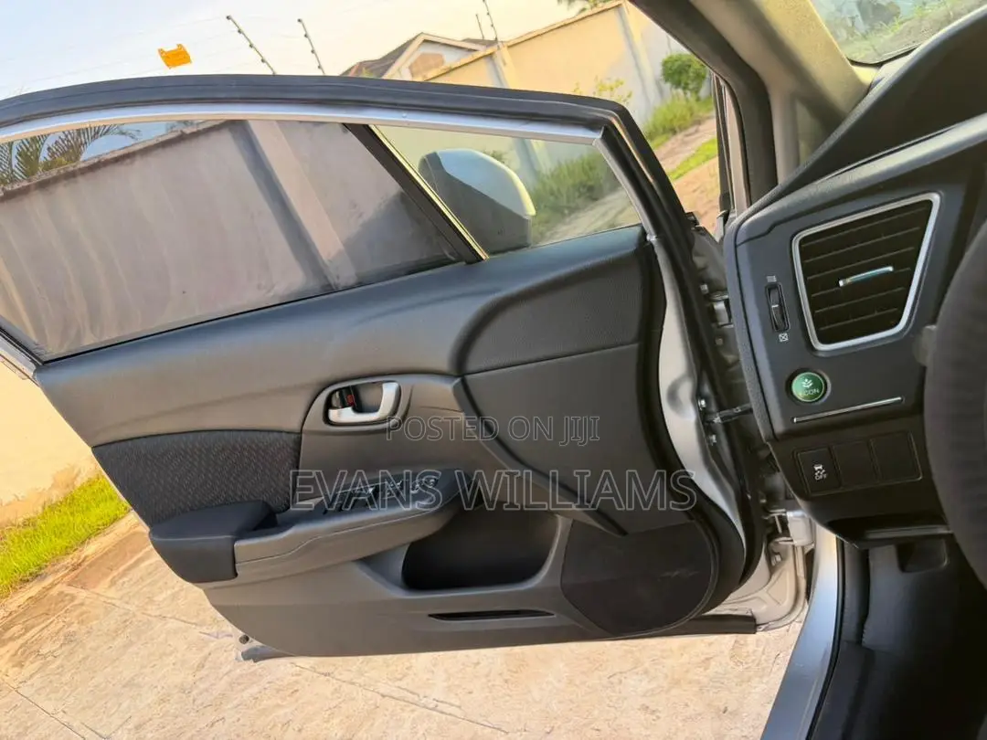 Honda Civic EX 4dr Sedan (1.8L 4cyl CVT) 2014 Silver