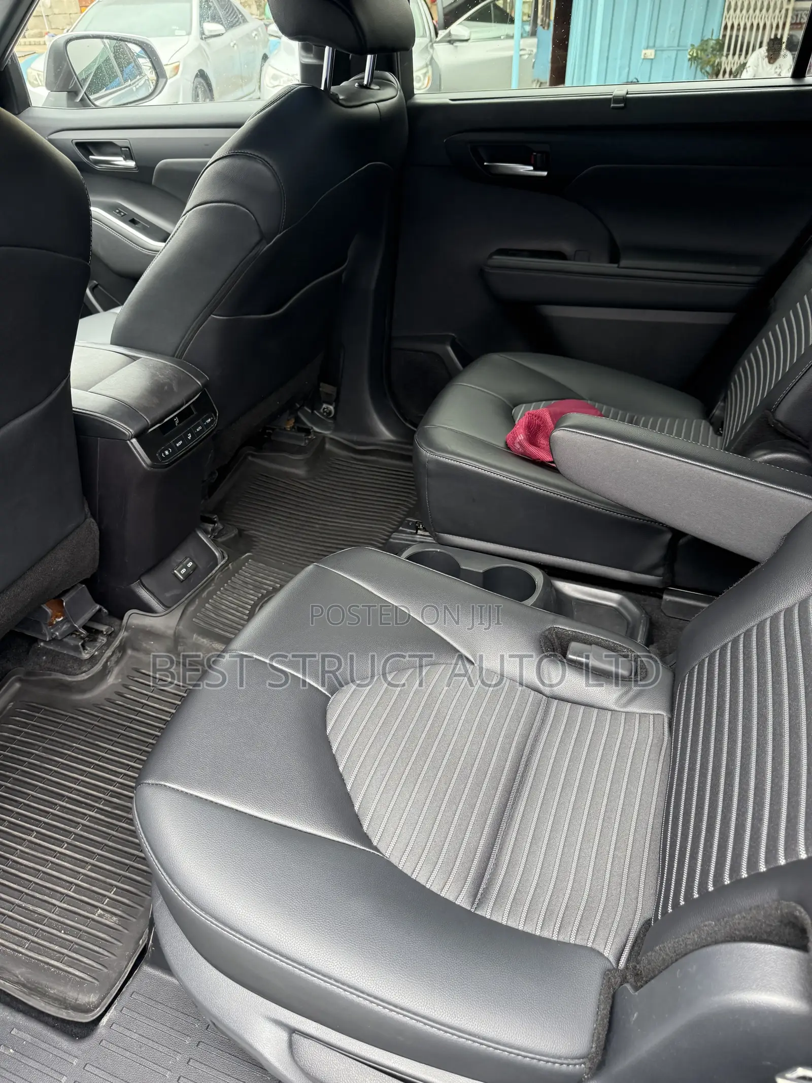 Toyota Highlander XSE AWD 2024 Silver
