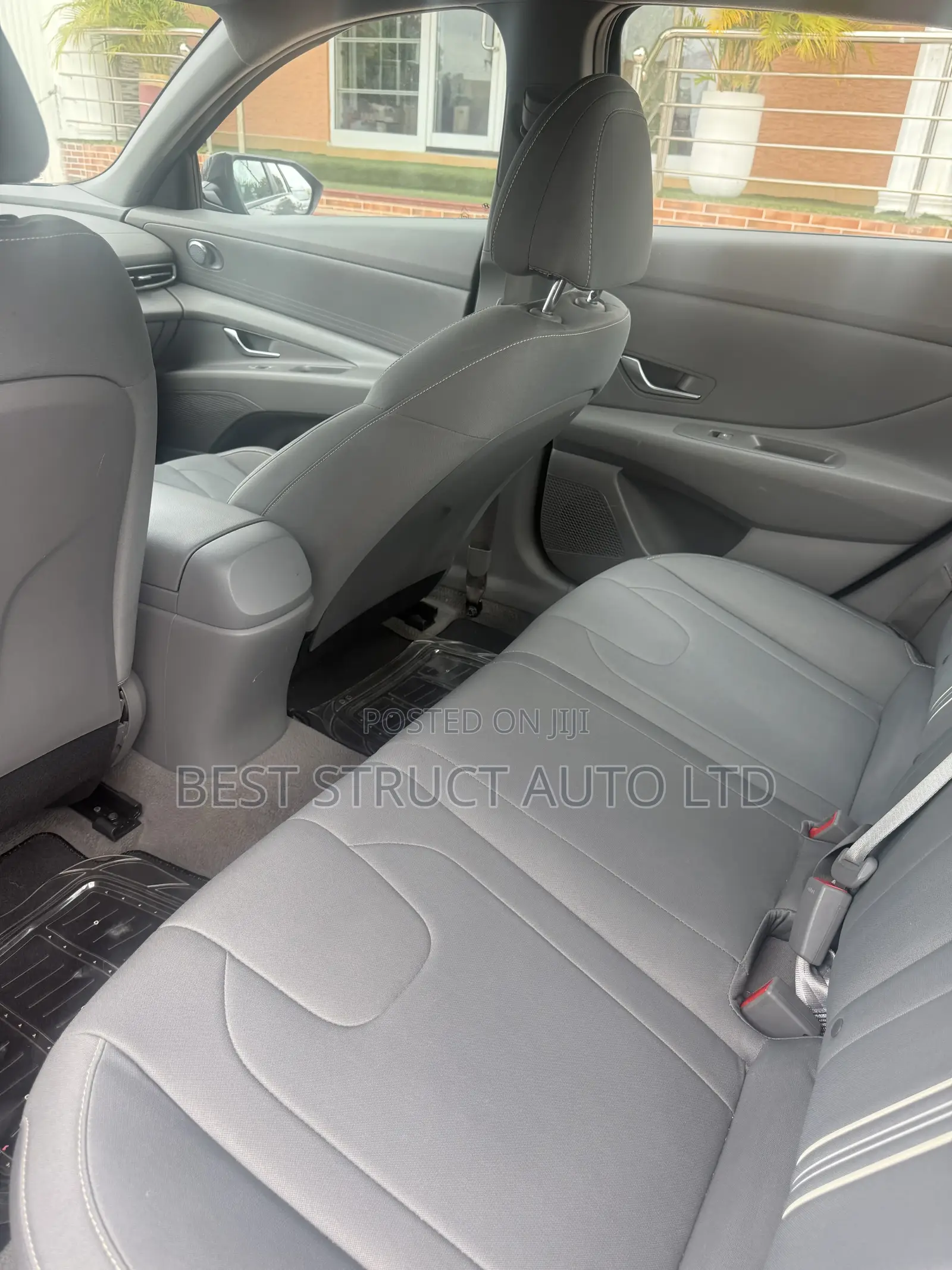 Hyundai Elantra SE 2022 Red