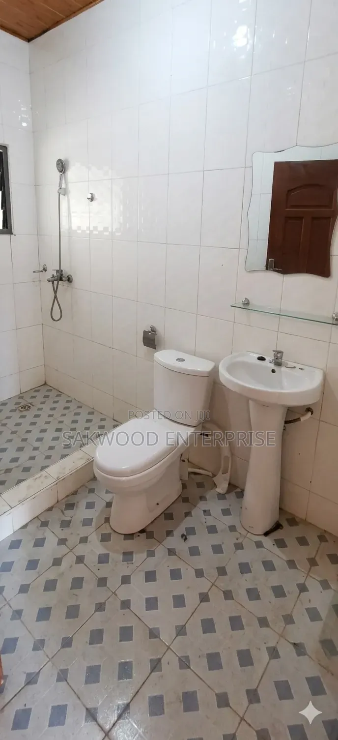 1bdrm Apartment in Sakwood Enterprise, Sasaabi for rent