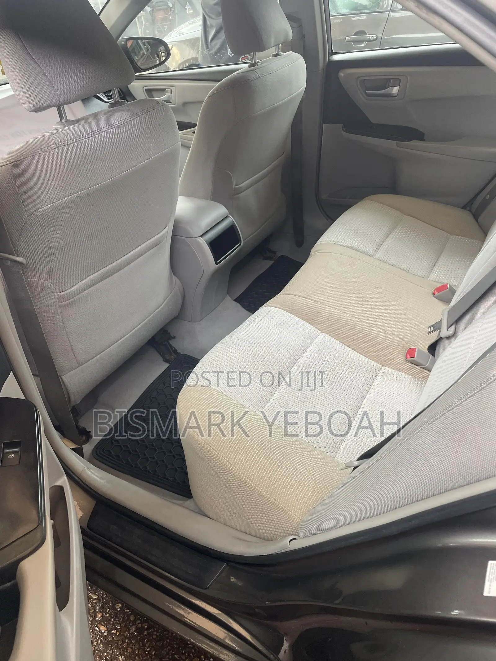 Toyota Camry LE 4dr Sedan (2.5L 4cyl 6A) 2015 Gray