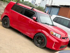 Scion xB 2015 Red