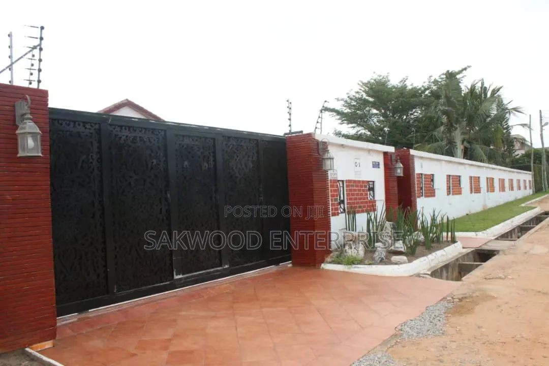 Furnished 4bdrm Farm House in Sakwood Enterprise, American House