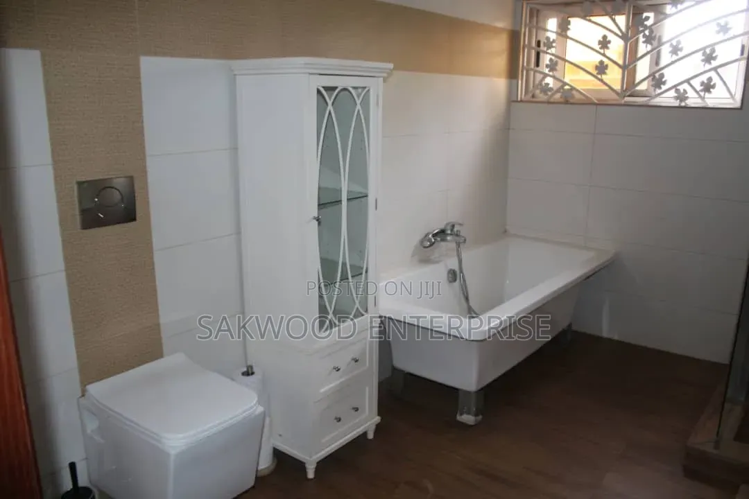 Furnished 4bdrm Farm House in Sakwood Enterprise, American House