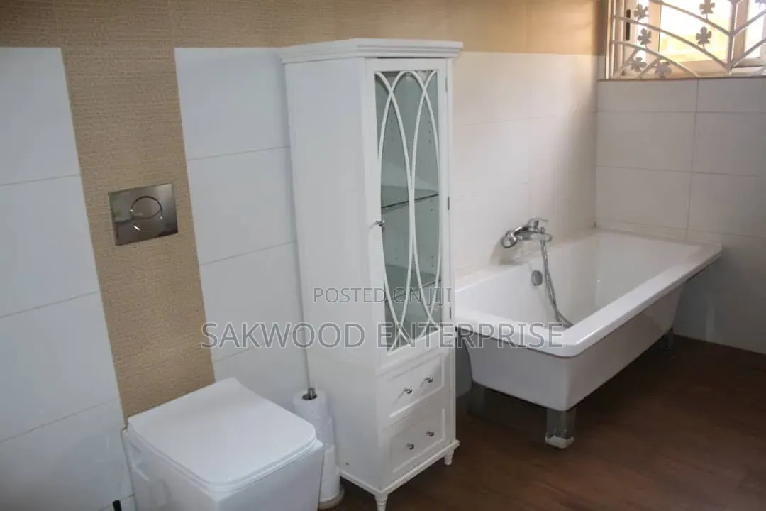 Furnished 4bdrm Farm House in Sakwood Enterprise, American House