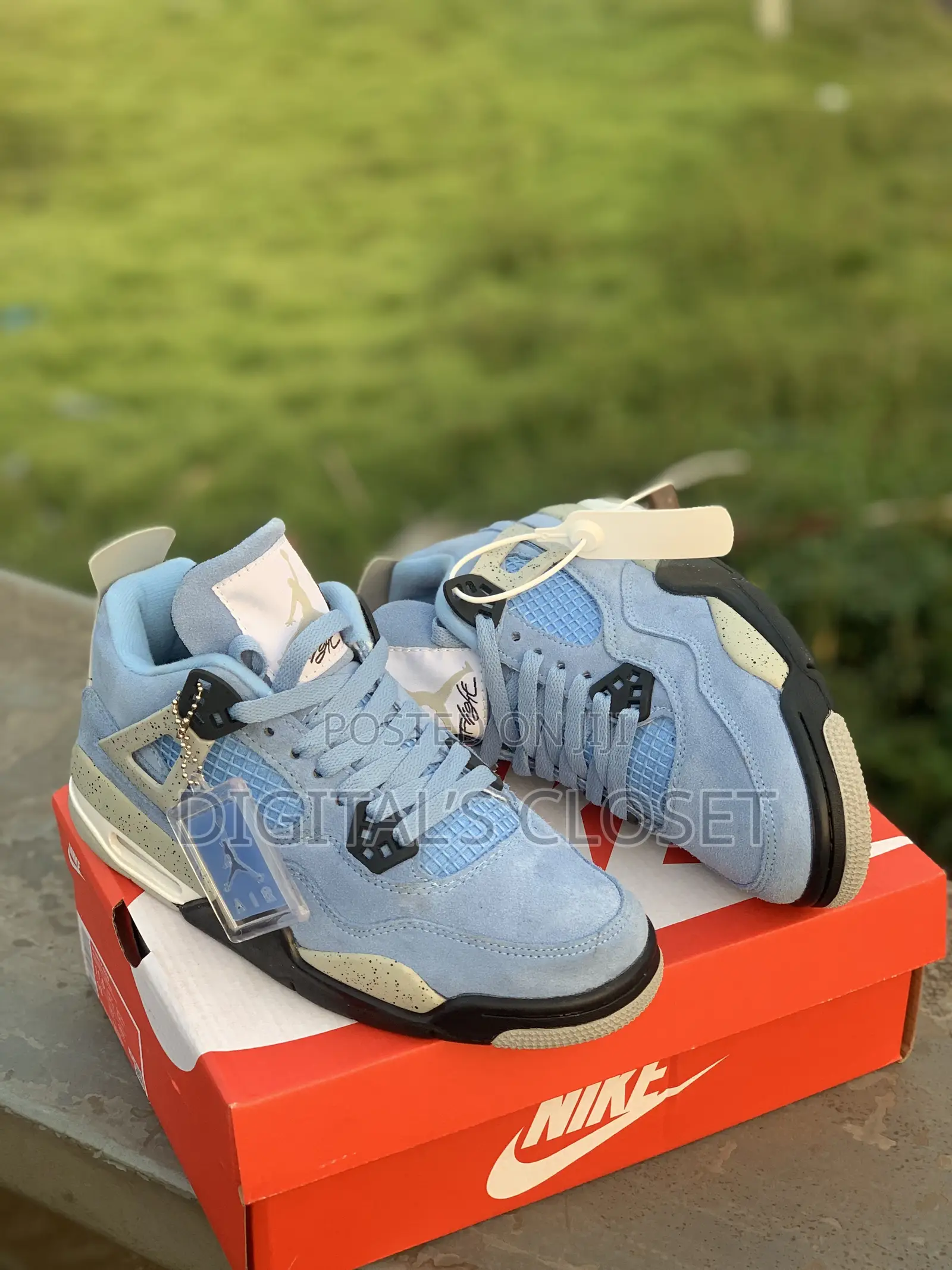 Air Jordan 4 in Box as Seen