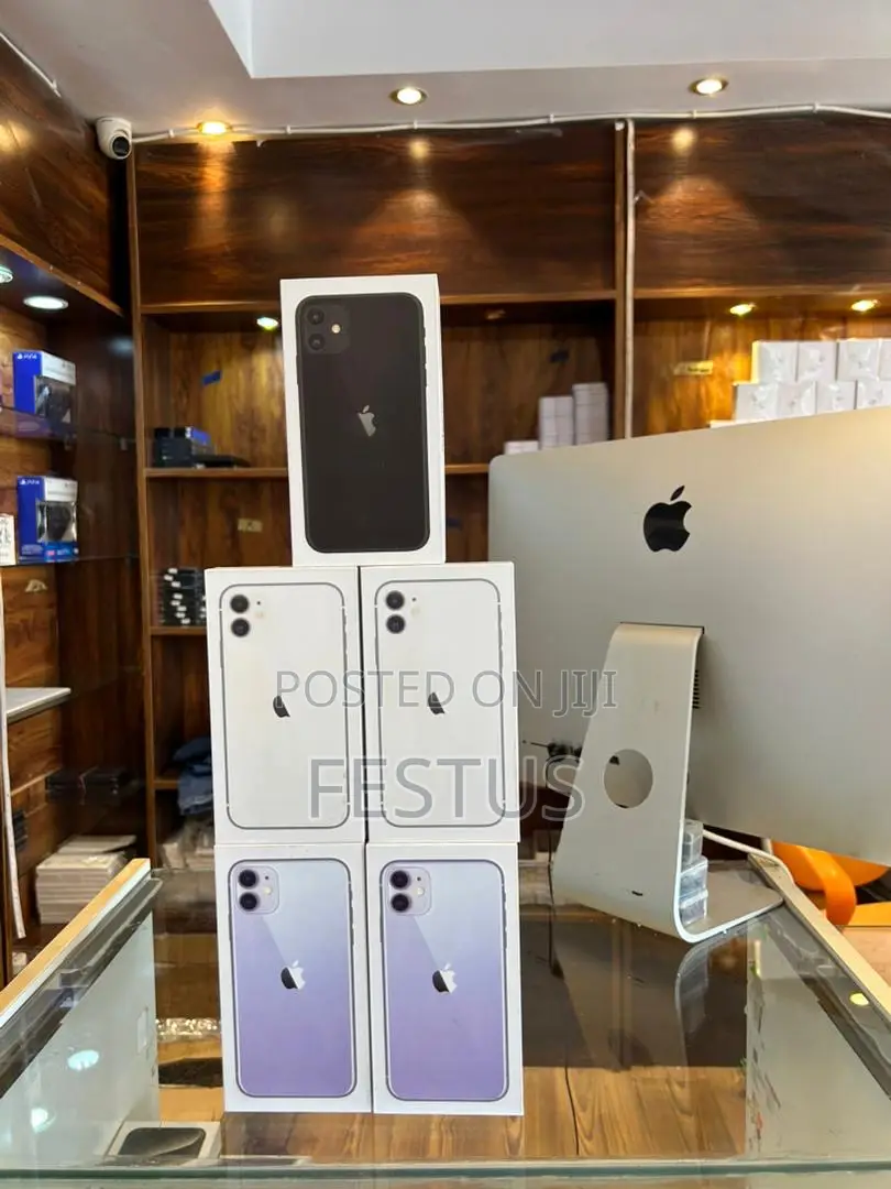 New Apple iPhone 11 64 GB Black
