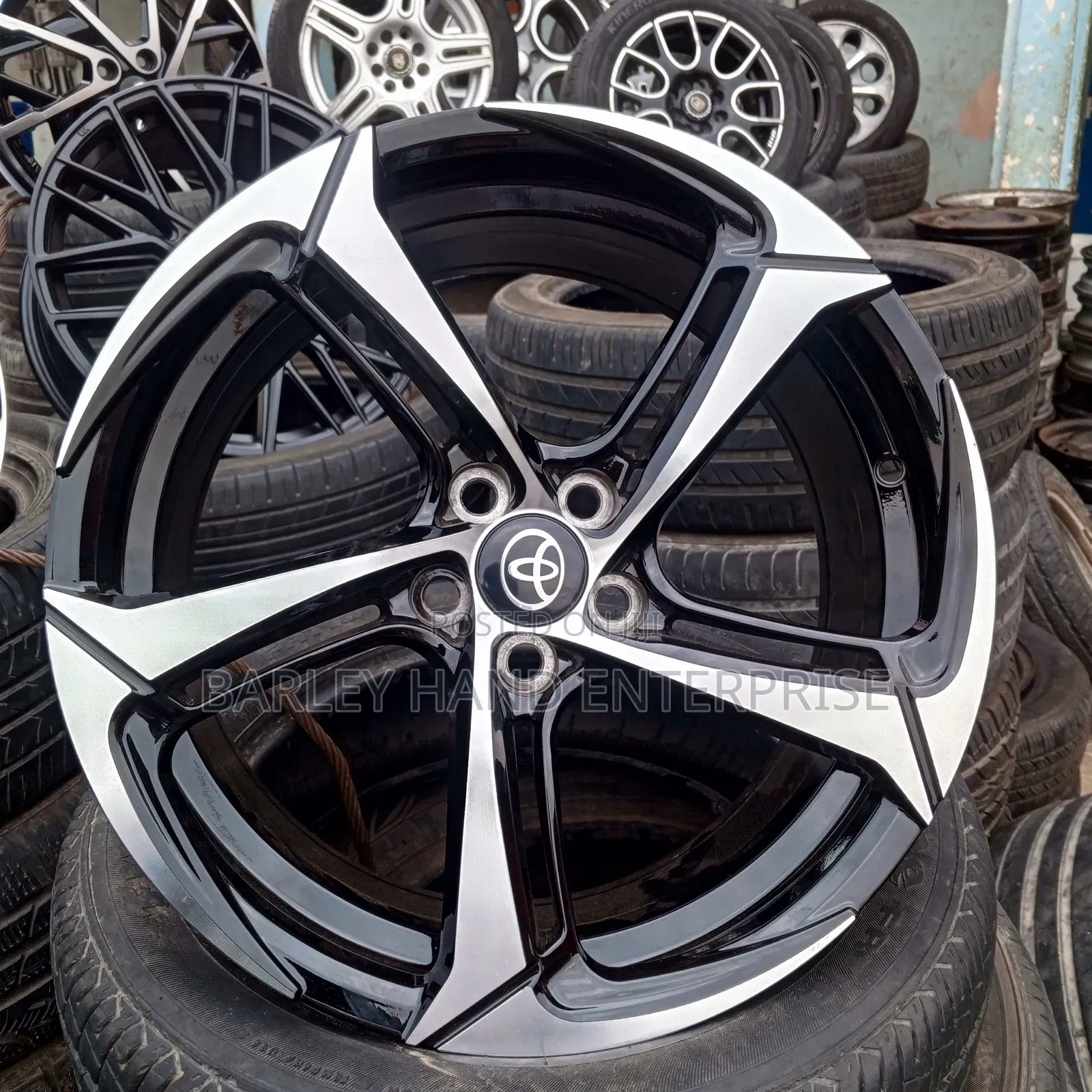 Brand New 17 Inch Alloy Rim for Toyota Corolla, Pontiac, Avensis Etc