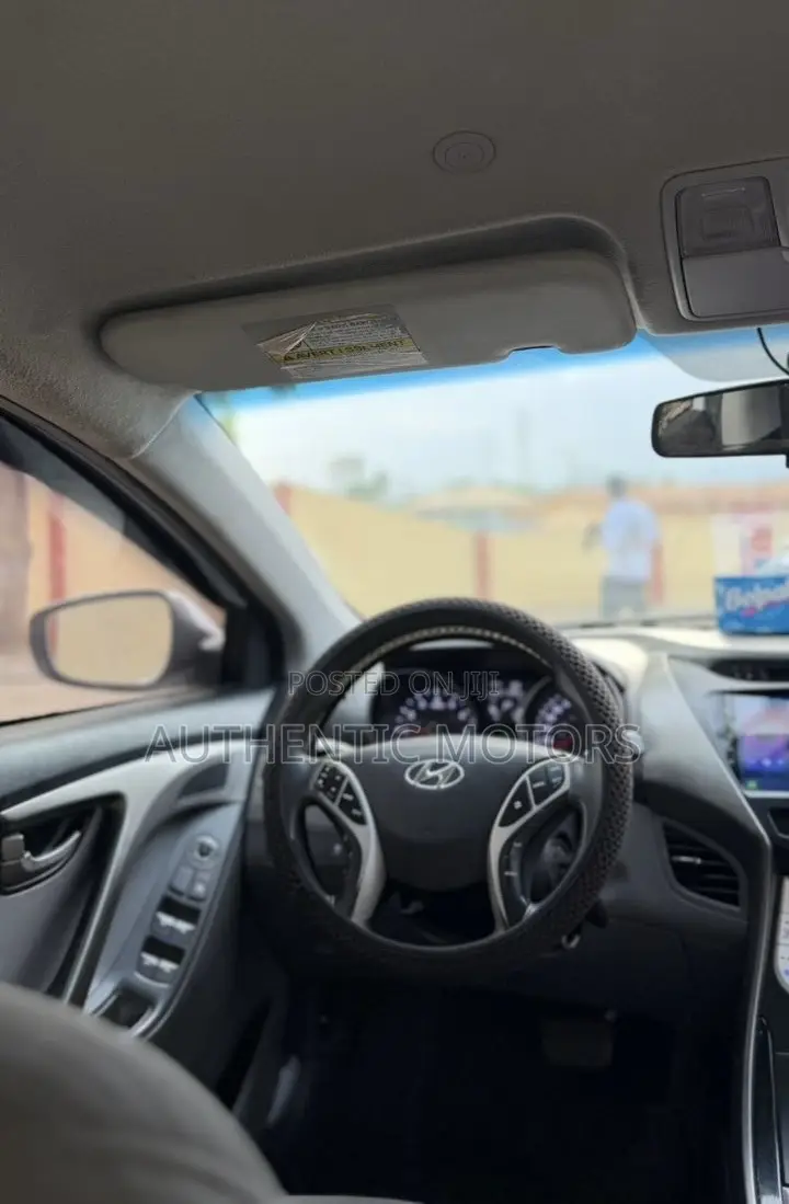 Hyundai Elantra 2013 White