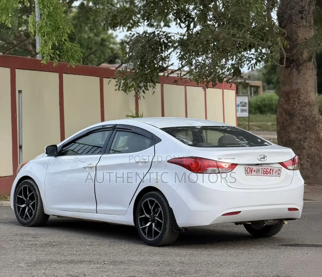 Hyundai Elantra 2013 White