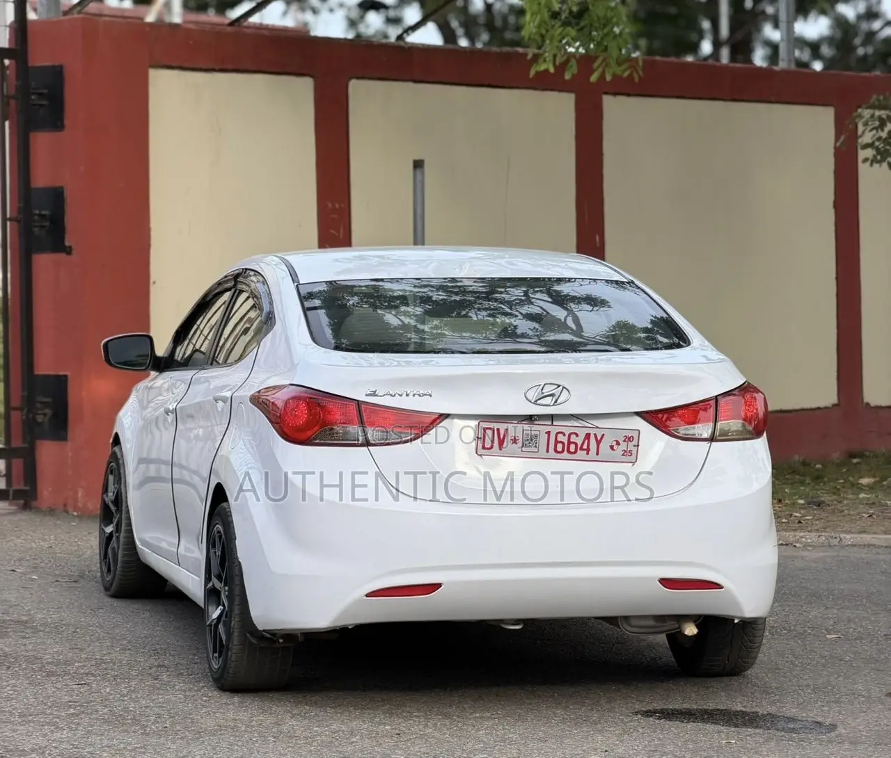 Hyundai Elantra 2013 White