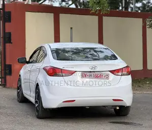 Hyundai Elantra 2013 White