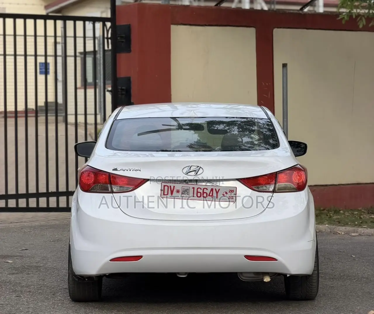 Hyundai Elantra 2013 White