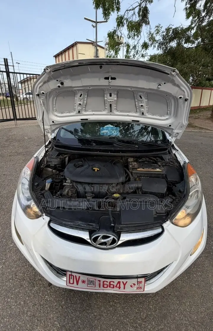 Hyundai Elantra 2013 White