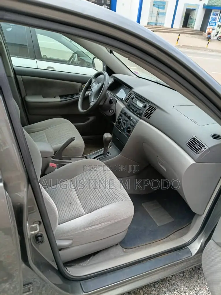 Toyota Corolla 2008 Gray