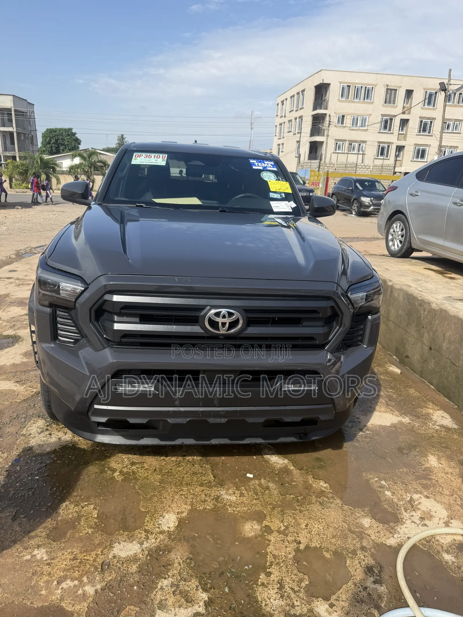 Toyota Tacoma SR5 Double Cab 5' Bed AT 2024 Gray