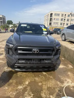 Toyota Tacoma SR5 Double Cab 5' Bed AT 2024 Gray