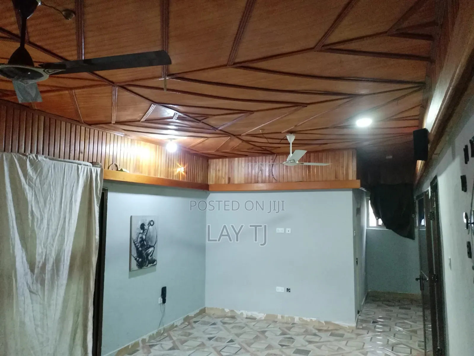 Furnished 4bdrm Condo in Kent City Junction, Kumasi Metropolitan