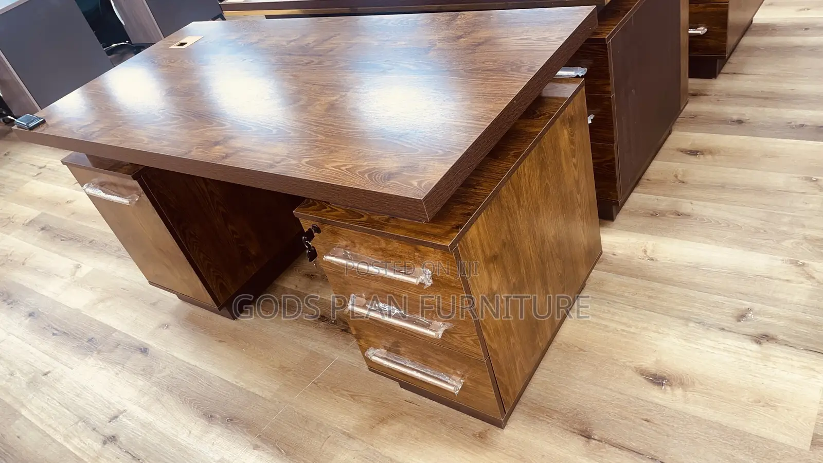 Modern Office Desk (14d)