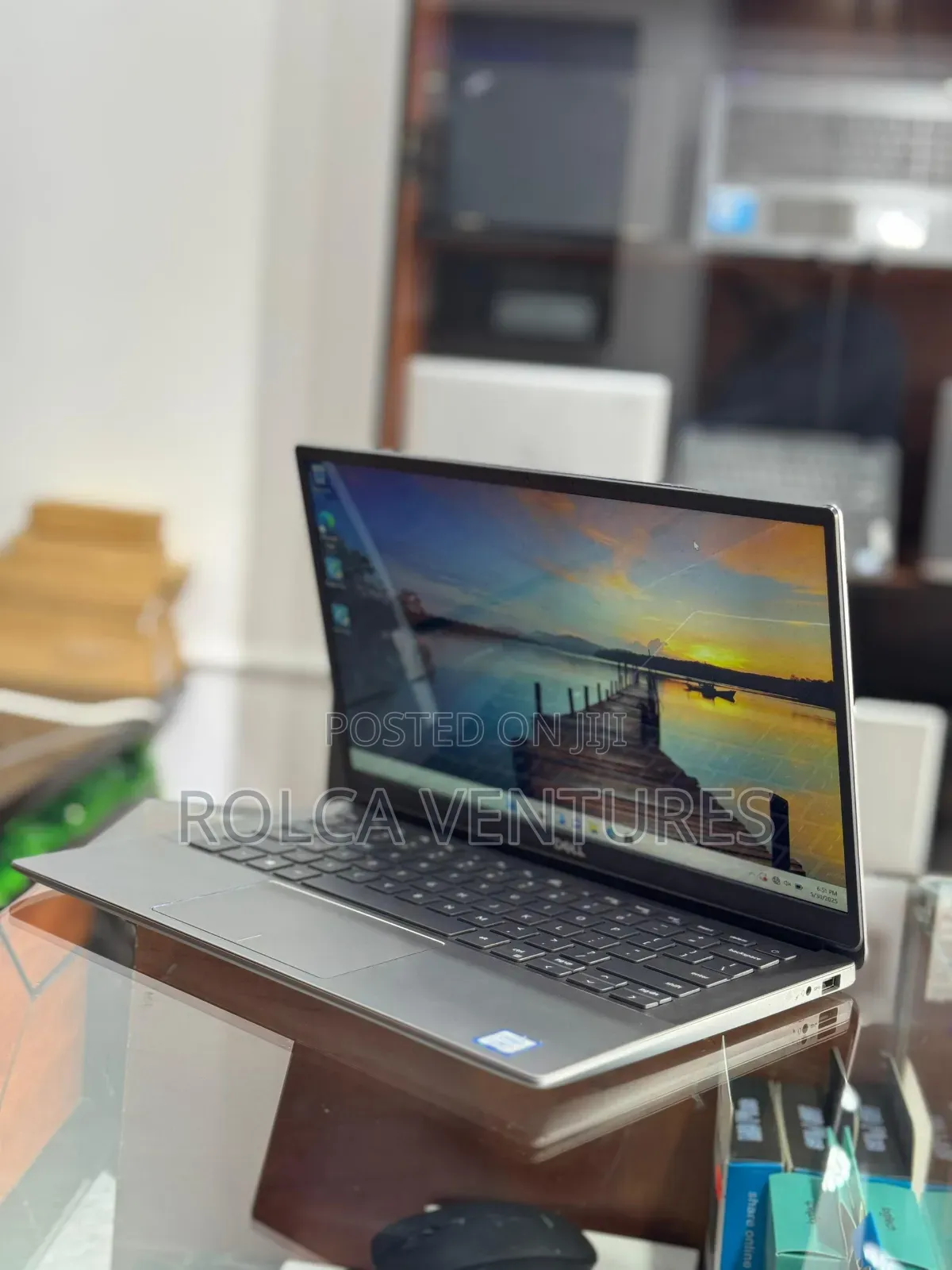 Laptop Dell Latitude 3301 8GB Intel Core i7 SSD 256GB