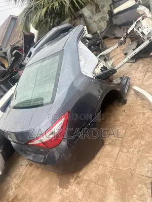 Corolla 2015 Back Cut Complete Available