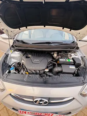 Hyundai Accent SE Sedan 2016 Silver