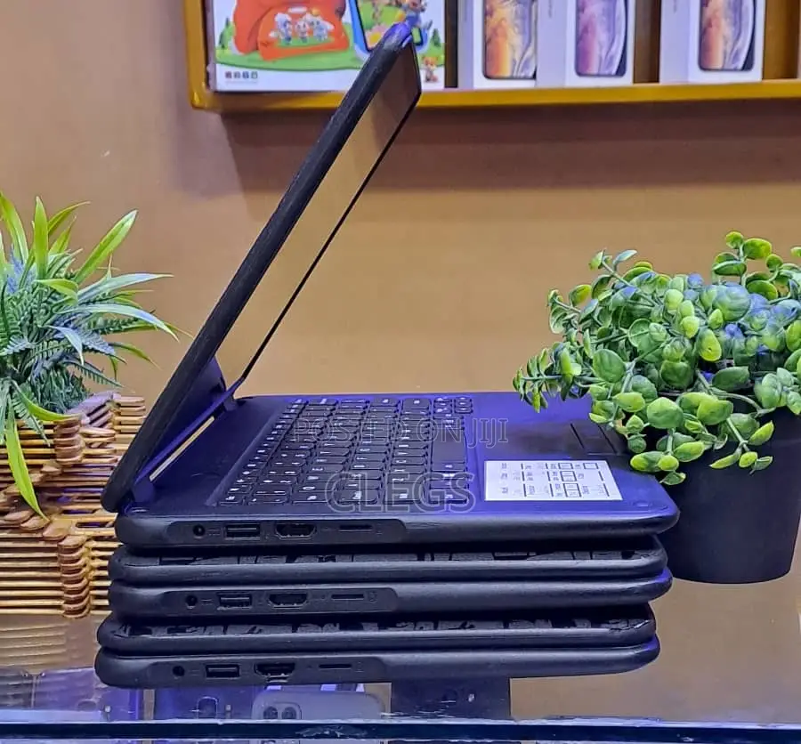 Laptop Lenovo 300e 4GB Intel SSD 128GB