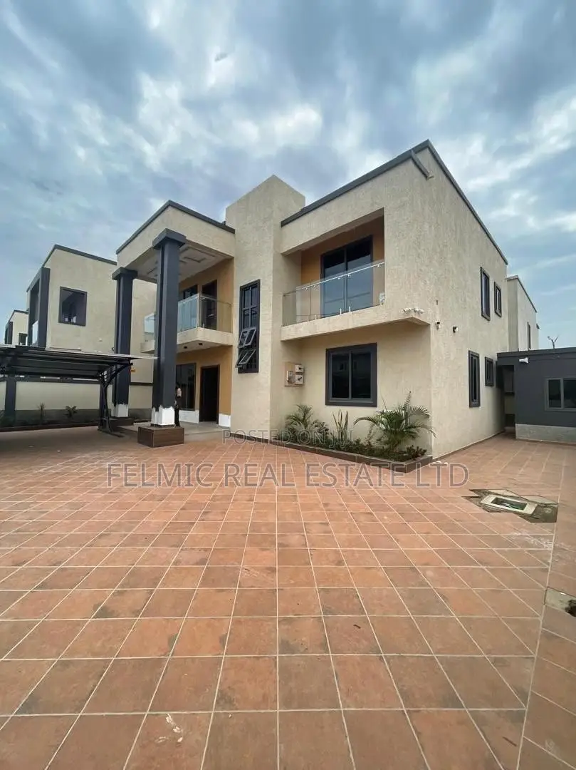 4bdrm Duplex in Felmic Real Estate, Police Station for sale