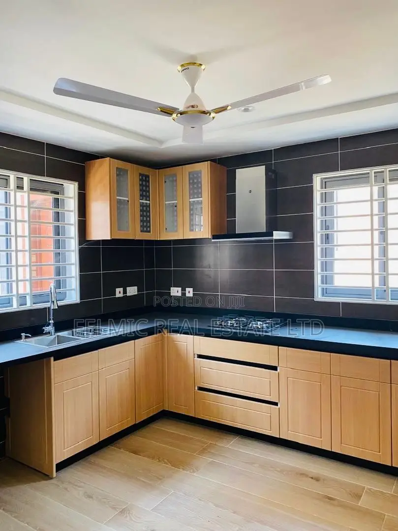 4bdrm Duplex in Felmic Real Estate, Mile 7 for sale