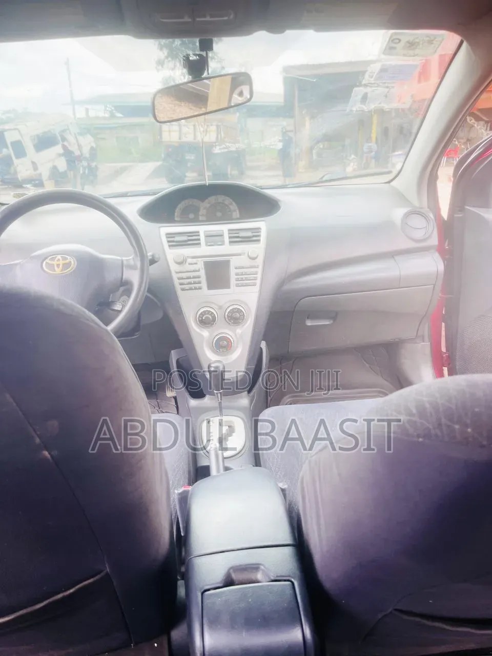 Toyota Yaris Base Hatchback 5dr 2010 Red