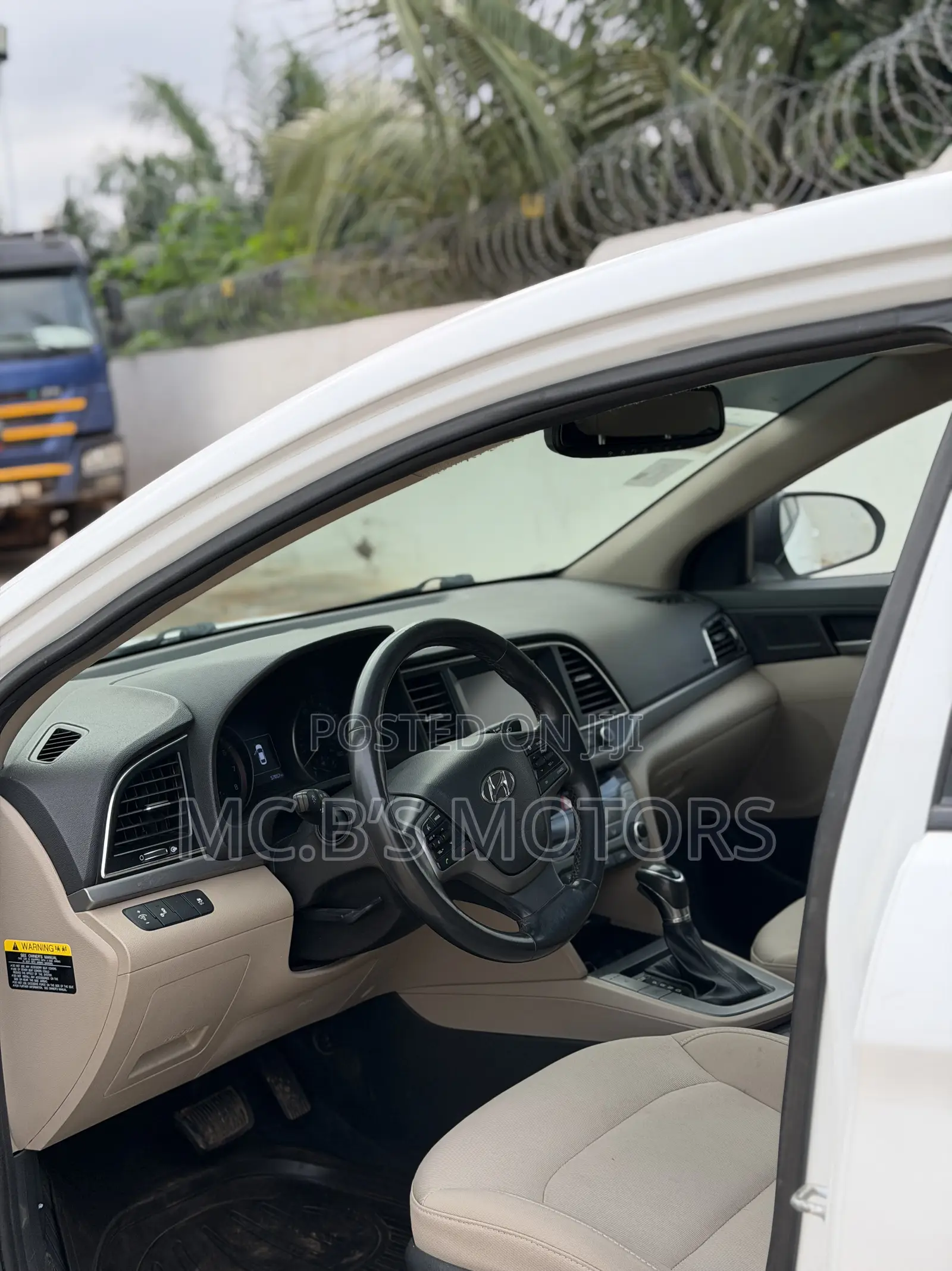 Hyundai Elantra 2018 White