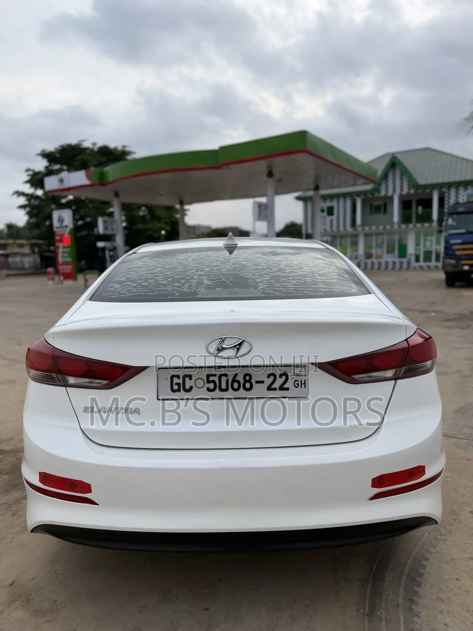 Hyundai Elantra 2018 White