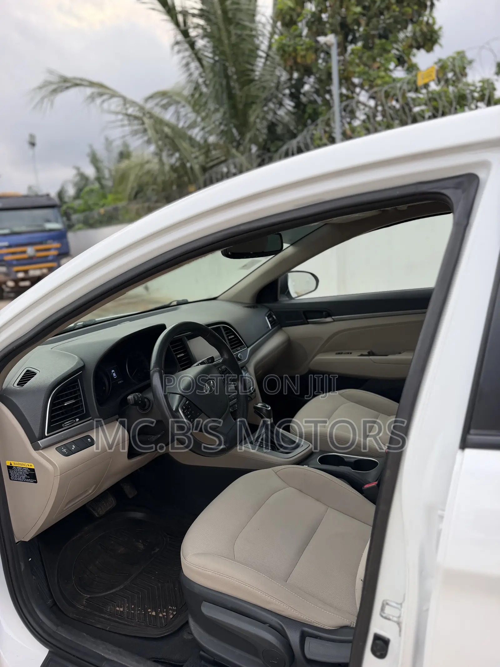 Hyundai Elantra 2018 White