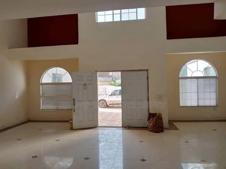 20bdrm Apartment in Sefdard Properties, Adenta for sale