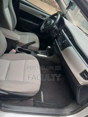 Toyota Corolla 2015 Silver