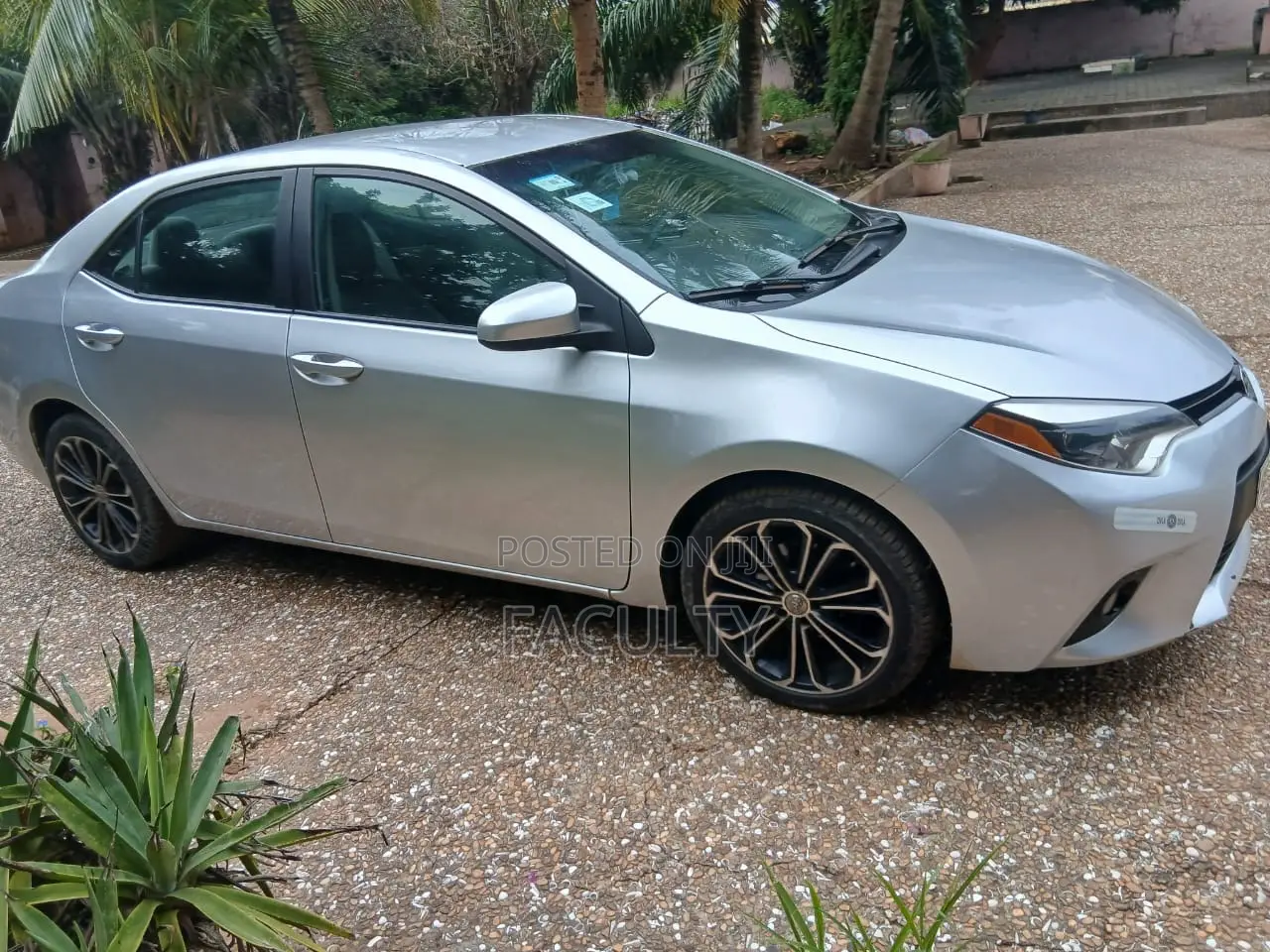 Toyota Corolla 2015 Silver