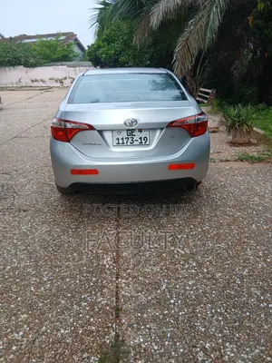 Toyota Corolla 2015 Silver