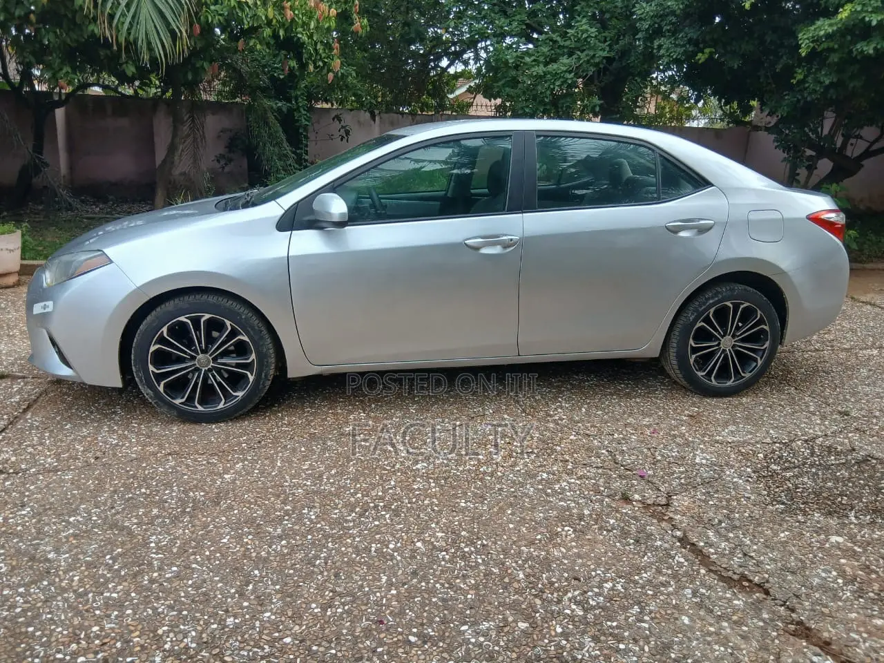 Toyota Corolla 2015 Silver