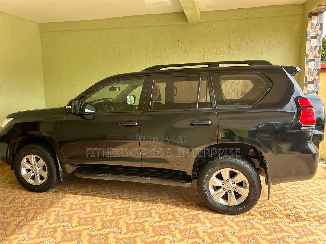 Toyota Land Cruiser Prado 2021 Black
