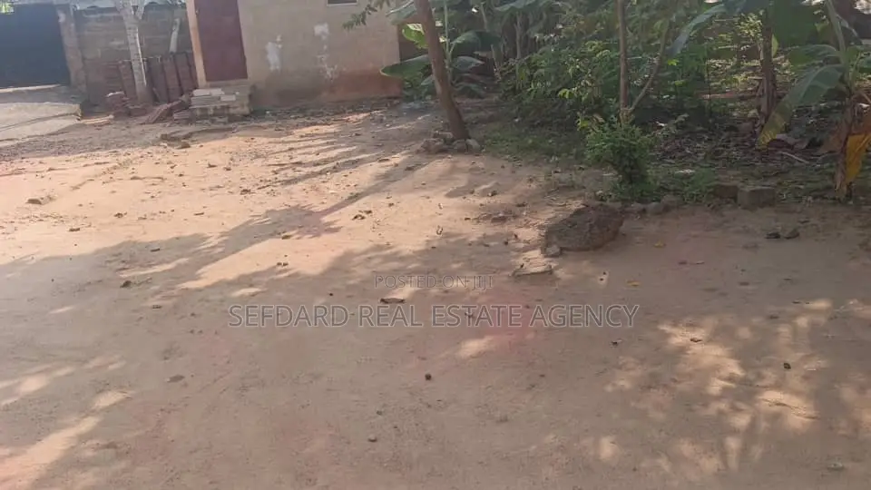 10bdrm House in Sefdard Properties, Ablekuma for sale