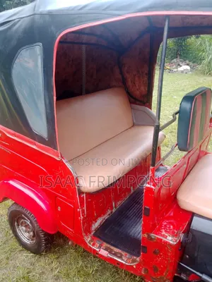 Bajaj RE 2023 Red